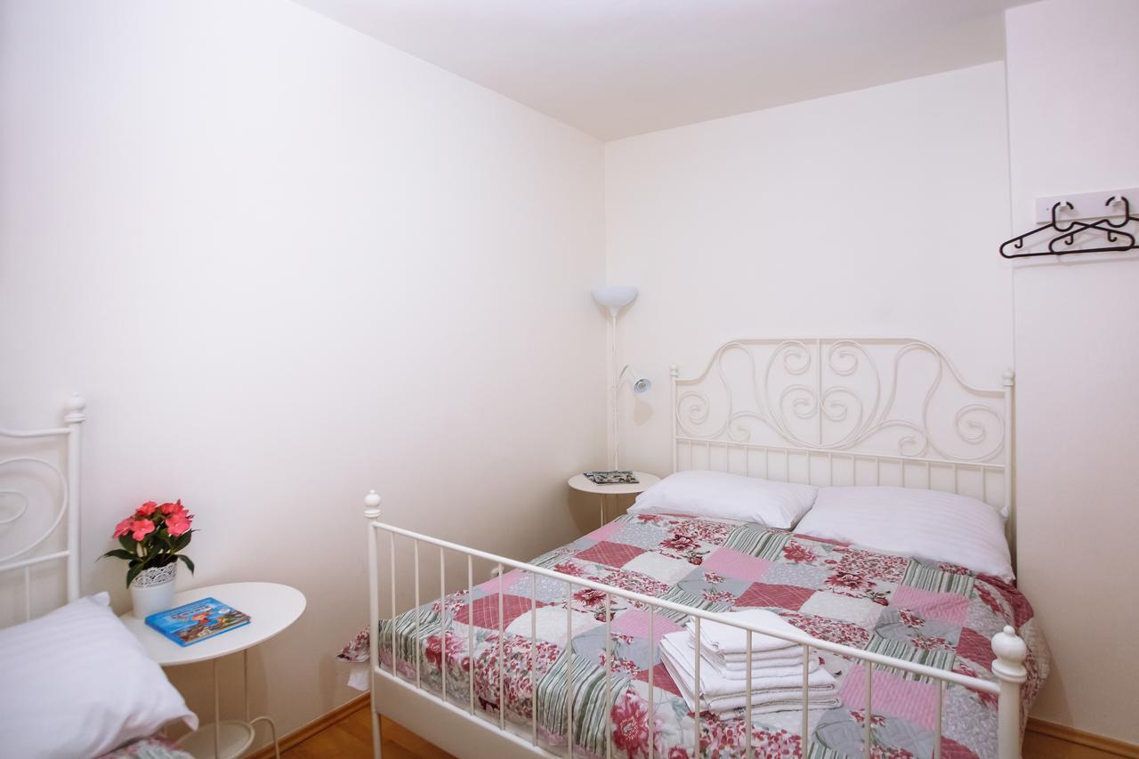 Beautiful Apartment In Central Residence براغ المظهر الخارجي الصورة